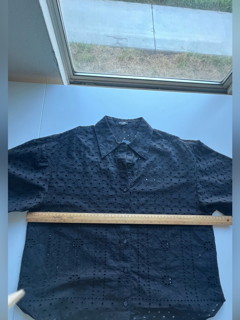 Express Eyelet Button-Down Shirt Short
Sleeve Boxy Shirt Black S NWT - Picture 5 of 9